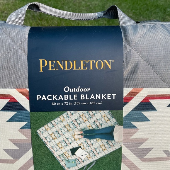 NWT Pendleton Outdoor Packable Blanket - Picture 7 of 11